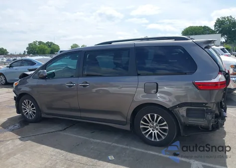 2018 Toyota Sienna Xle Premium 8 Passenger z USA, uszkodzony, nr VIN 5TDYZ3DC6JS939876